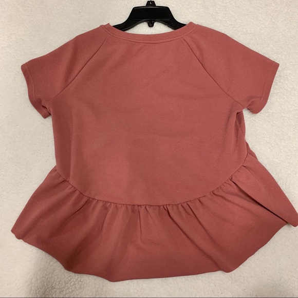 SOLD- M Shein Peplum Hi-Lo - Picture 3 of 3